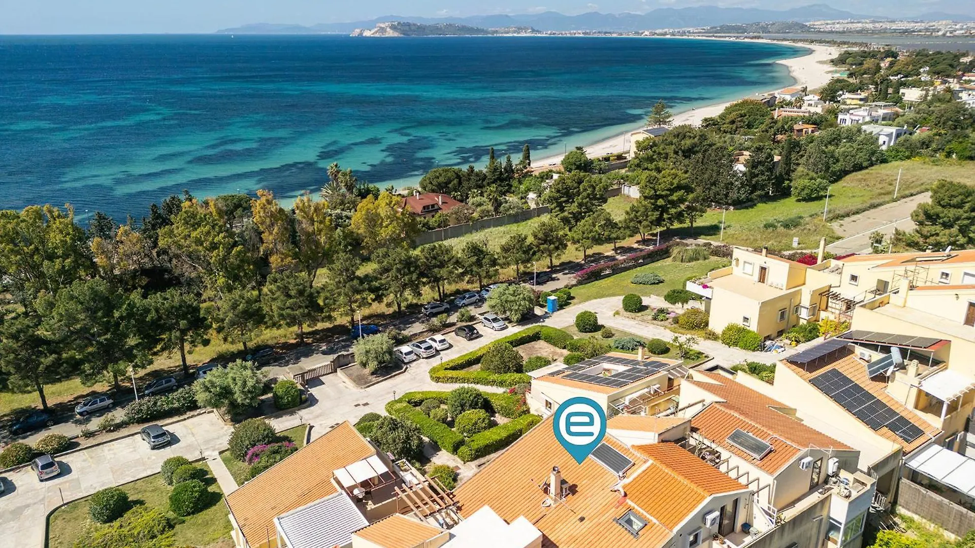 Panoramic Seaview Apartment 2 Quartu SantʼElena